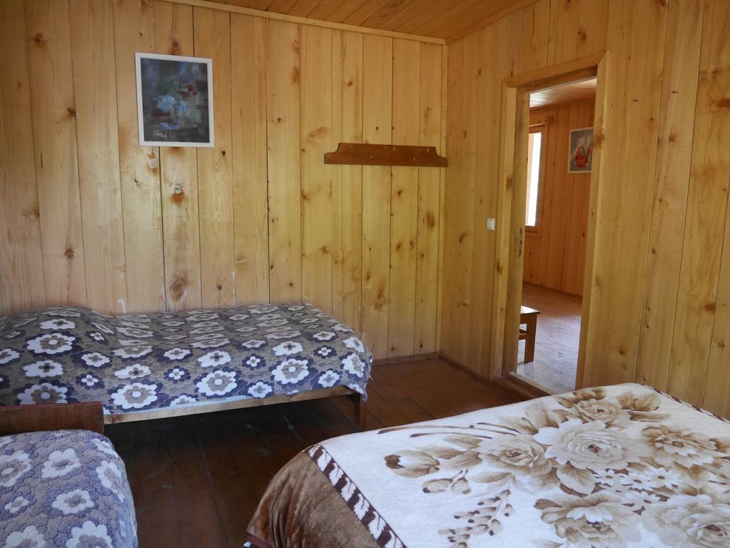 אושגולי Chazhashi Guesthouse מראה חיצוני תמונה