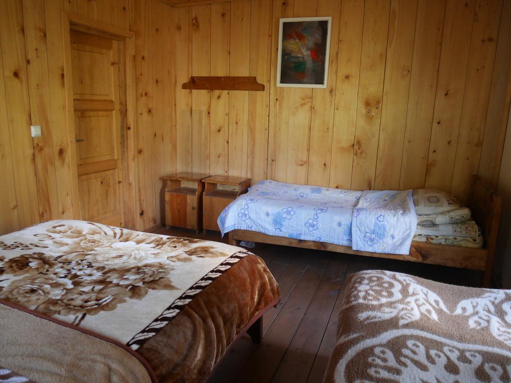 אושגולי Chazhashi Guesthouse מראה חיצוני תמונה
